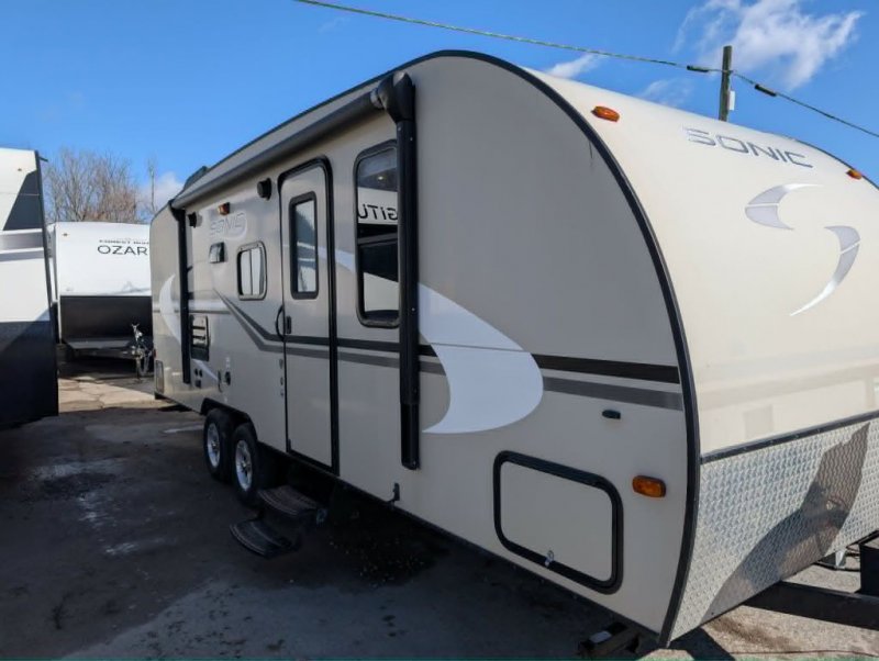 2014 VENTURE 220VBH