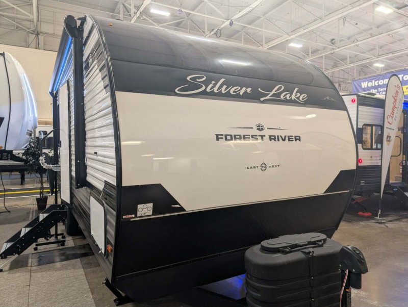 2026 SILVER LAKE 2400BH