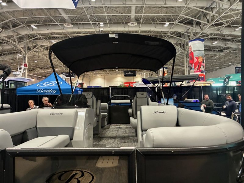 2026 LEGACY 223 NAVIGATOR