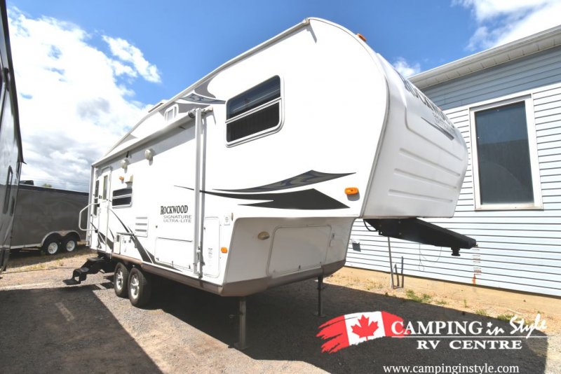 2008 FOREST RIVER ROCKWOOD SIGNATURE ULTRA-LITE 8244S