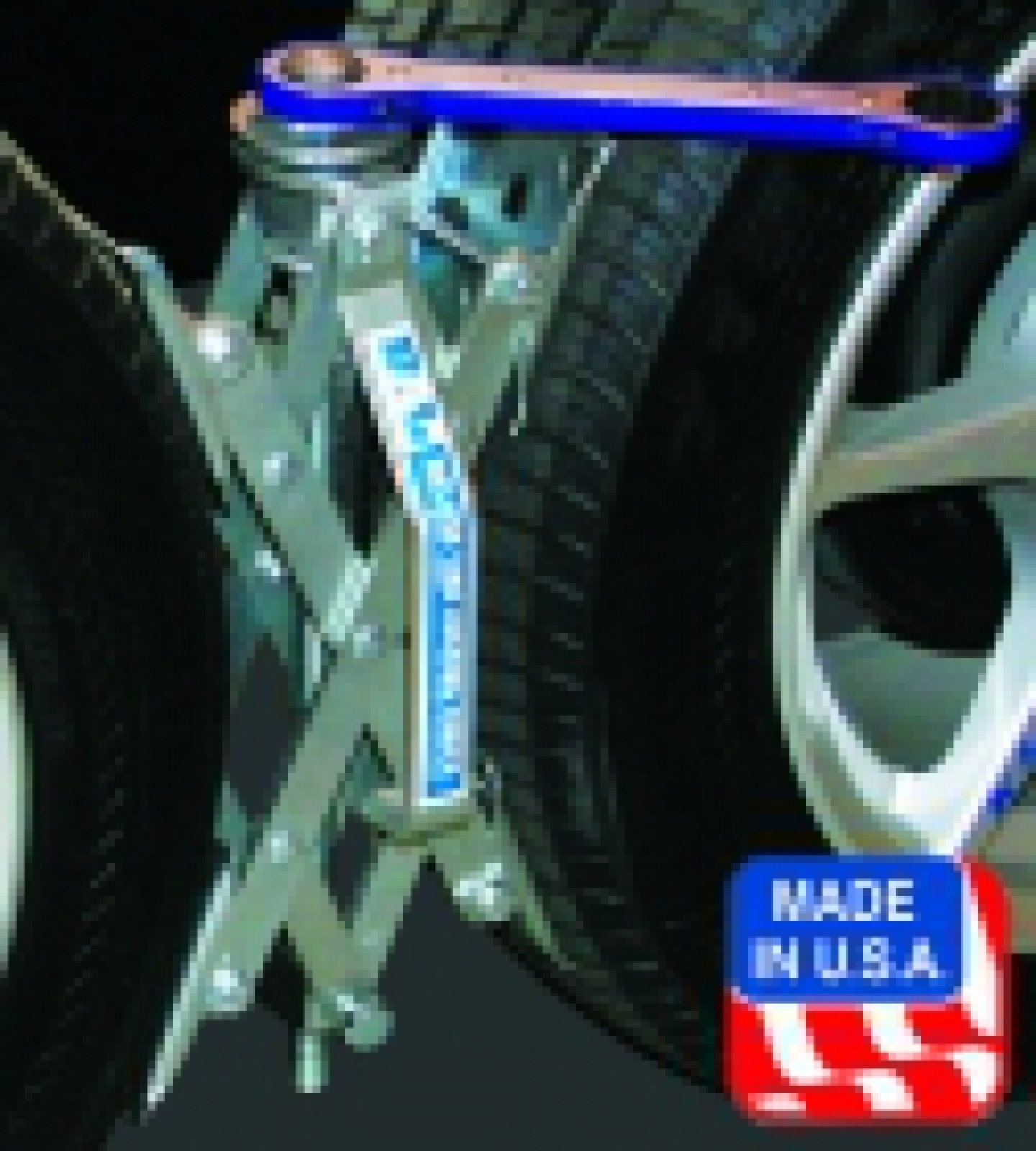 Tire Locking XChockPair Mobilife RV Centre