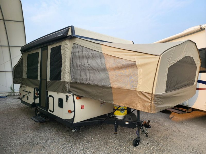 2018 FOREST RIVER FLAGSTAFF 228D
