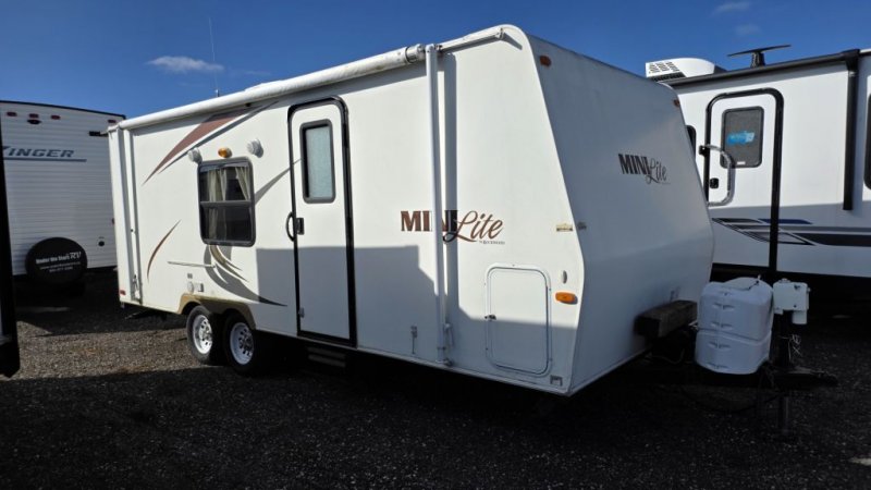 2011 ROCKWOOD MINI LITES Rockwood Mini Lite 2304