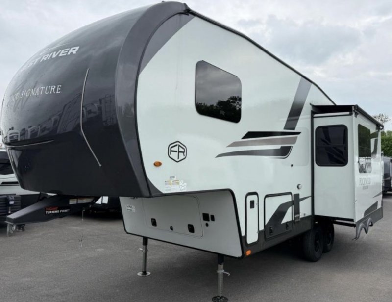 2026 ROCKWOOD SIGNATURE 282RK