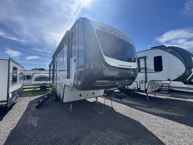 2026 ROCKWOOD SIGNATURE 290FK