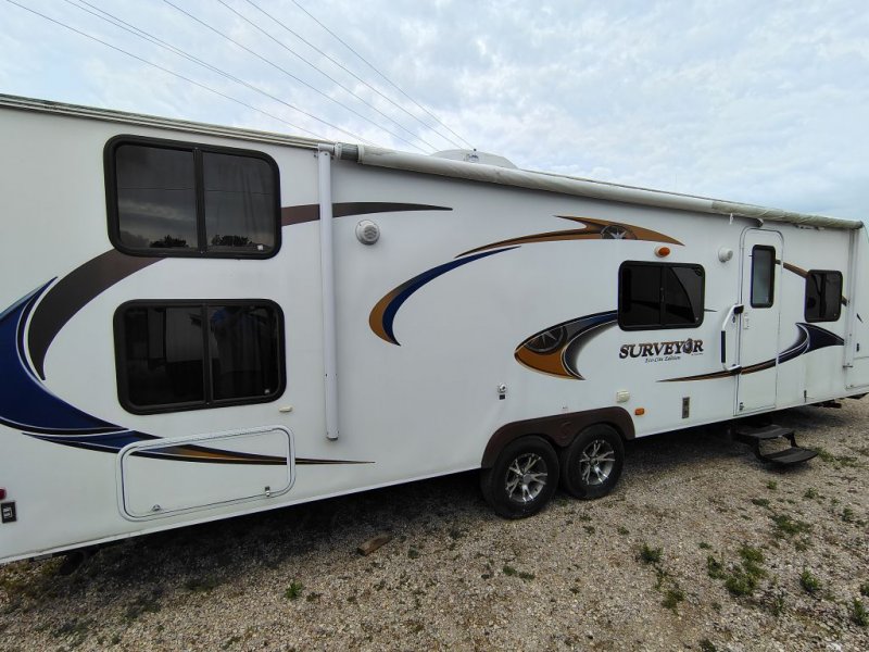 2012 SURVEYOR SELECT 294