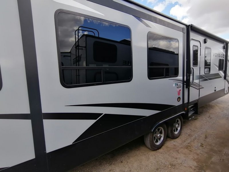 2020 WINNEBAGO VOYAGE 3235RL