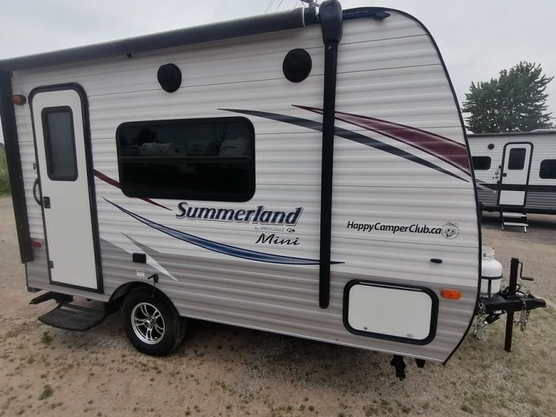 2015 KEYSTONE SUMMERLAND MINI 1400FD