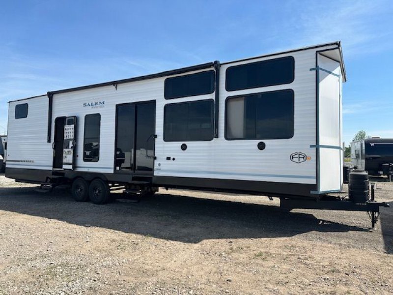 2028 SALEM Villa 40FKP