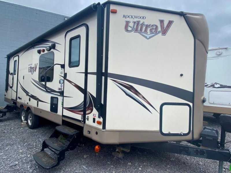 2016 ROCKWOOD ULTRA V 2618VS