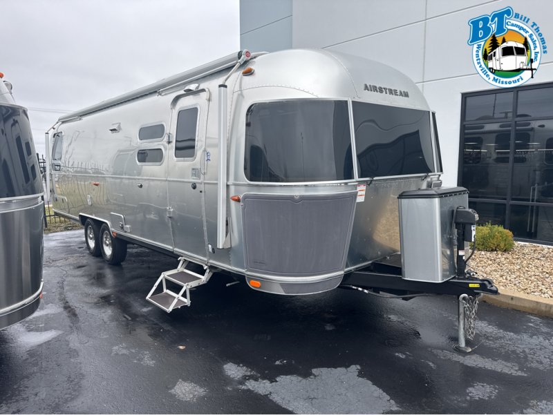 2022 AIRSTREAM INTERNATIONAL 30RB TWIN