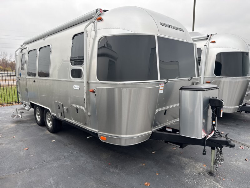 2026 AIRSTREAM FLYING CLOUD 23FB TWIN