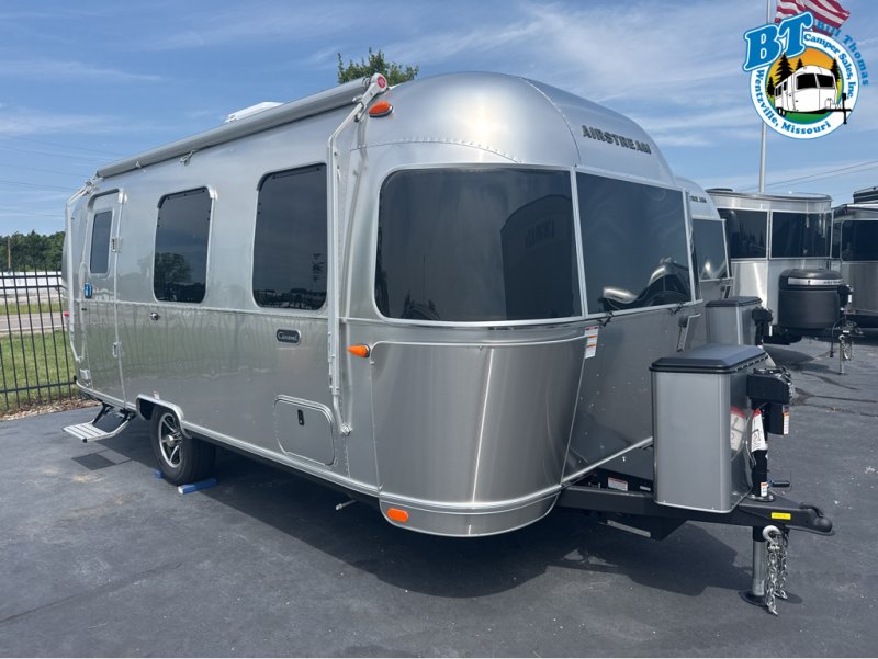 2027 AIRSTREAM CARAVEL 22FB