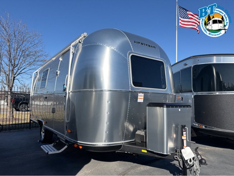 2026 AIRSTREAM WORLD TRAVELER 22RB