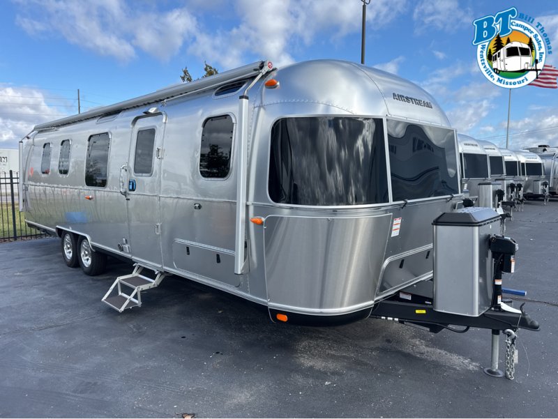 2027 AIRSTREAM CLASSIC 33FB TWIN