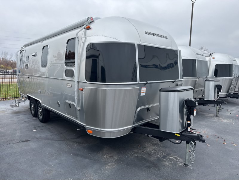 2026 AIRSTREAM TRADE WIND 25FB TWIN