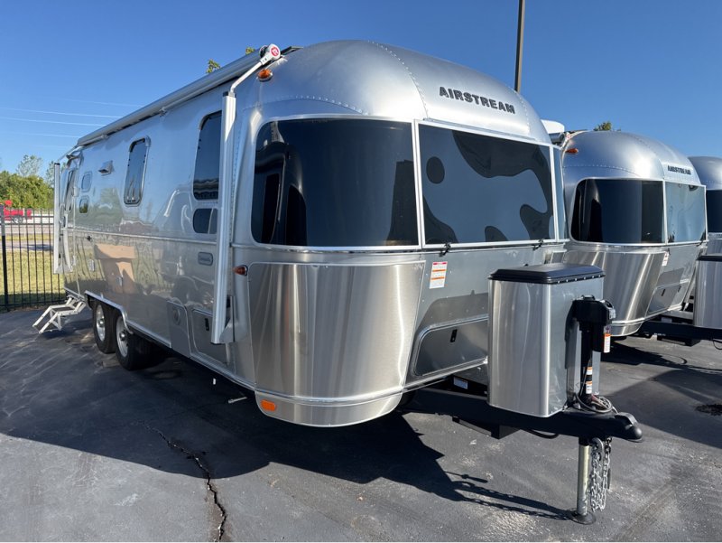 2026 AIRSTREAM GLOBETROTTER 25FB T