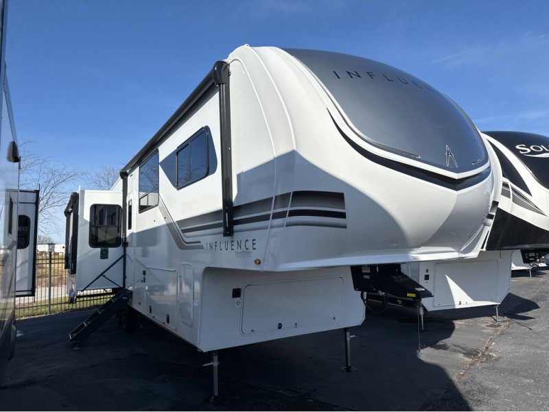 2025 GRAND DESIGN INFLUENCE 3203GK