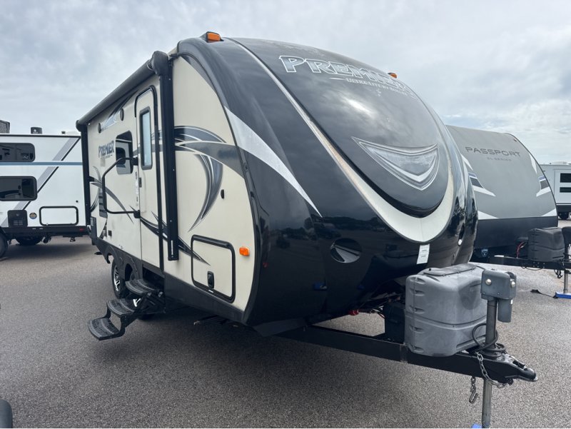 2015 KEYSTONE BULLET PREMIER 19FBPR