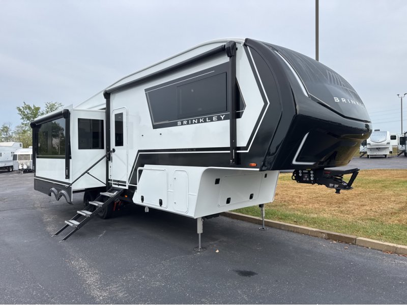 2026 BRINKLEY MODEL Z 2900