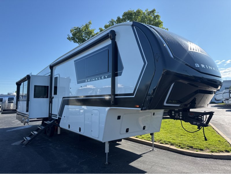 2026 BRINKLEY MODEL Z 3300