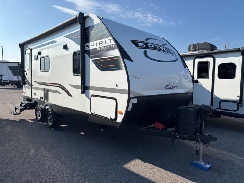 2021 COACHMEN SPIRIT ULTRA LITE 1943 RB