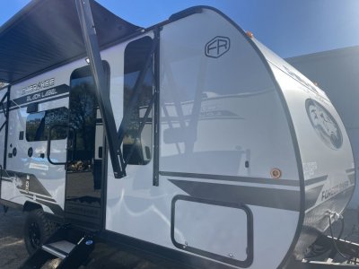 2026 CHEROKEE WOLF PUP 16KHBLW BLACK LABEL