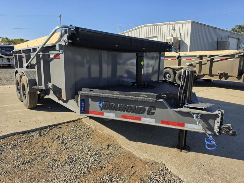 2027 DIAMOND C LPT 207 HEAVY DUTY 14X82 32 SIDES PACESETTER