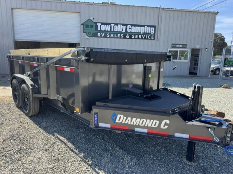 2027 DIAMOND C LPT 207 HEAVY DUTY 14X82 32 SIDES PACESETTER