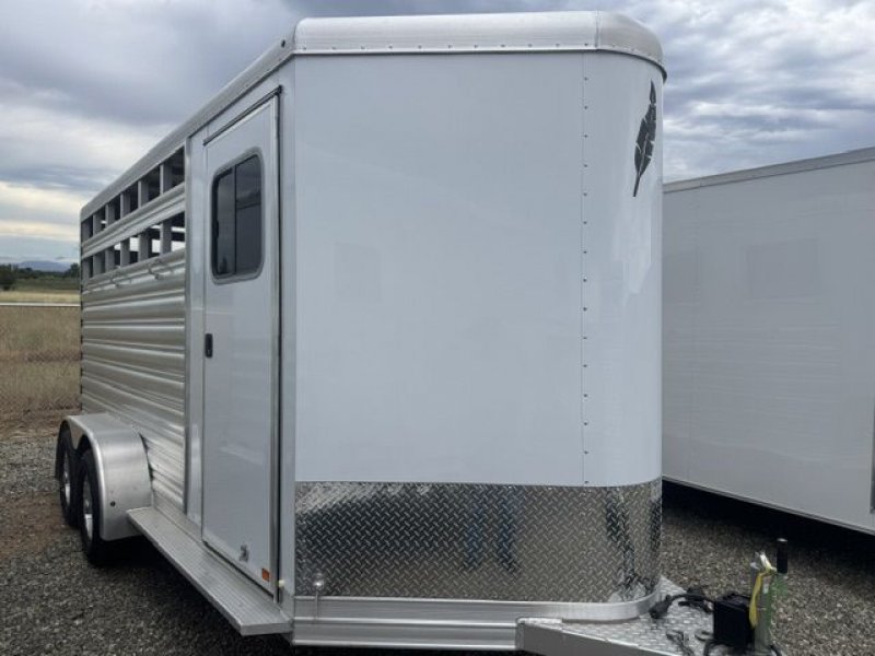 2026 FEATHERLITE 9651 3 HORSE SLANT PACKAGE B