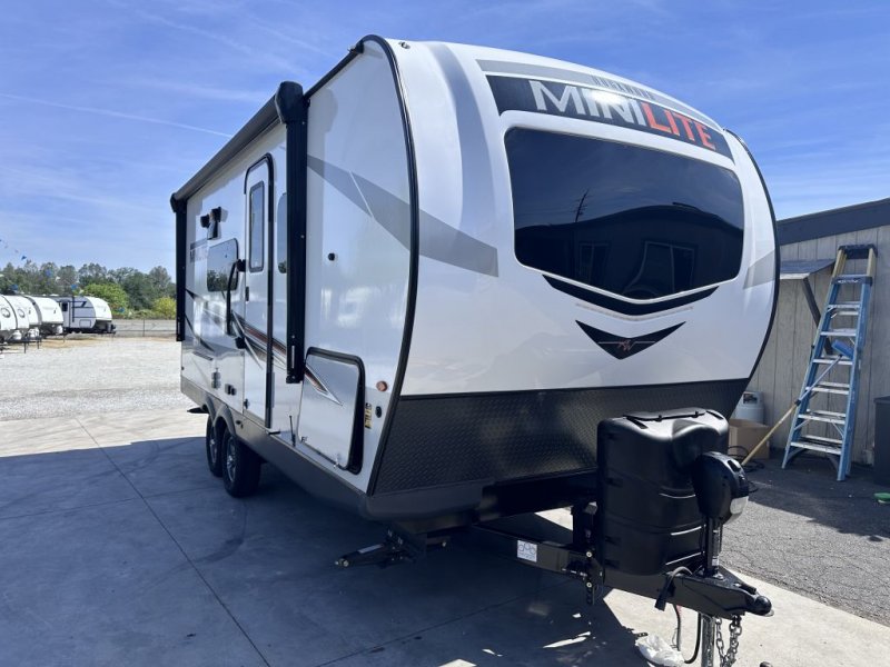 2022 ROCKWOOD MINI LITE 2104S