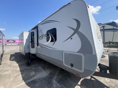 2017 LIGHT LT272RLS